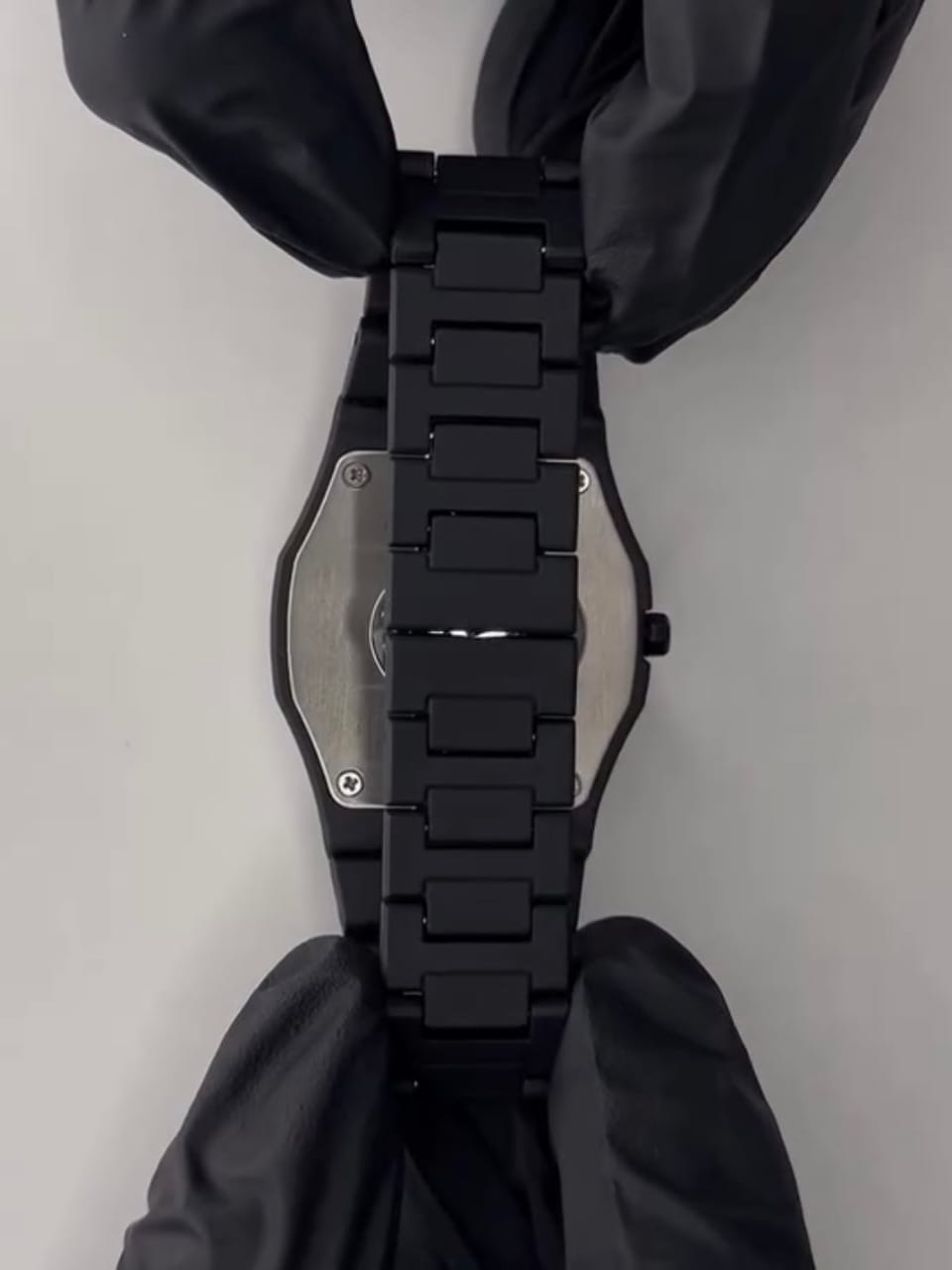 Black Aura Arabic Watch – Minimalist Elegance, Timeless Heritage